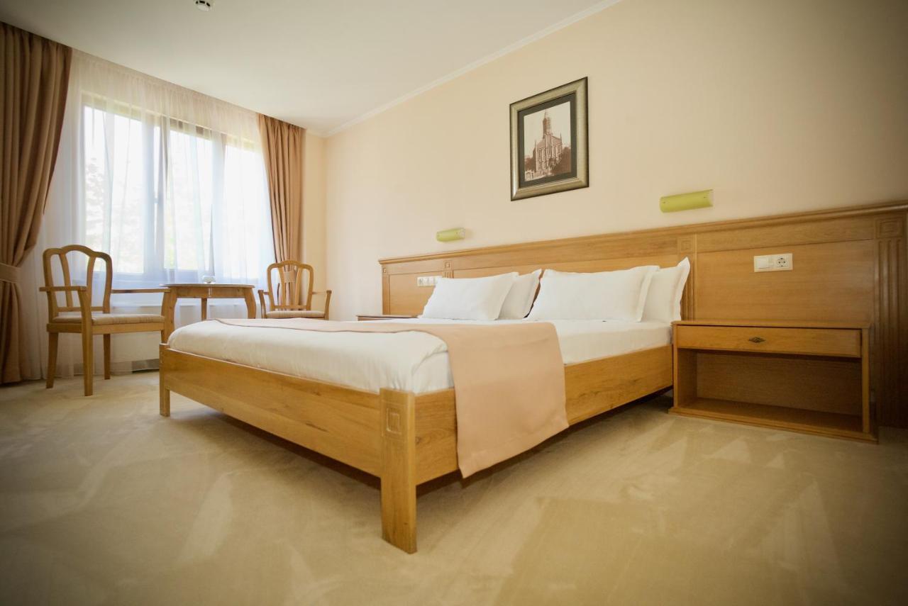 Family Hotel Anna Русе Екстер'єр фото