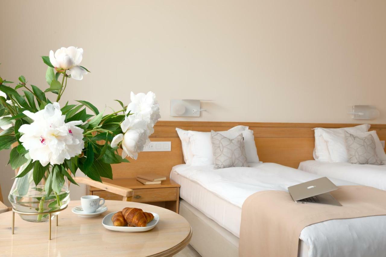 Family Hotel Anna Русе Екстер'єр фото