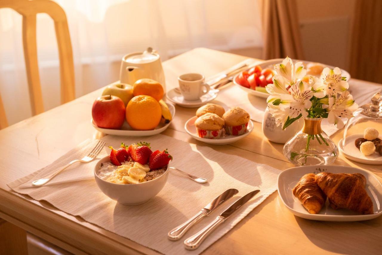 Family Hotel Anna Русе Екстер'єр фото